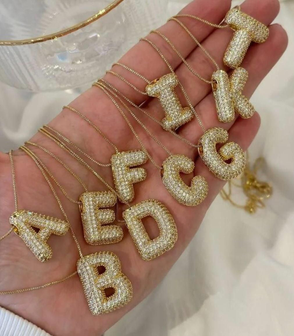 Paved fluffy Necklace