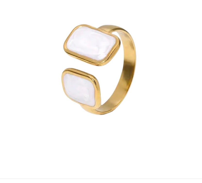 Horizon Line Ring (White)